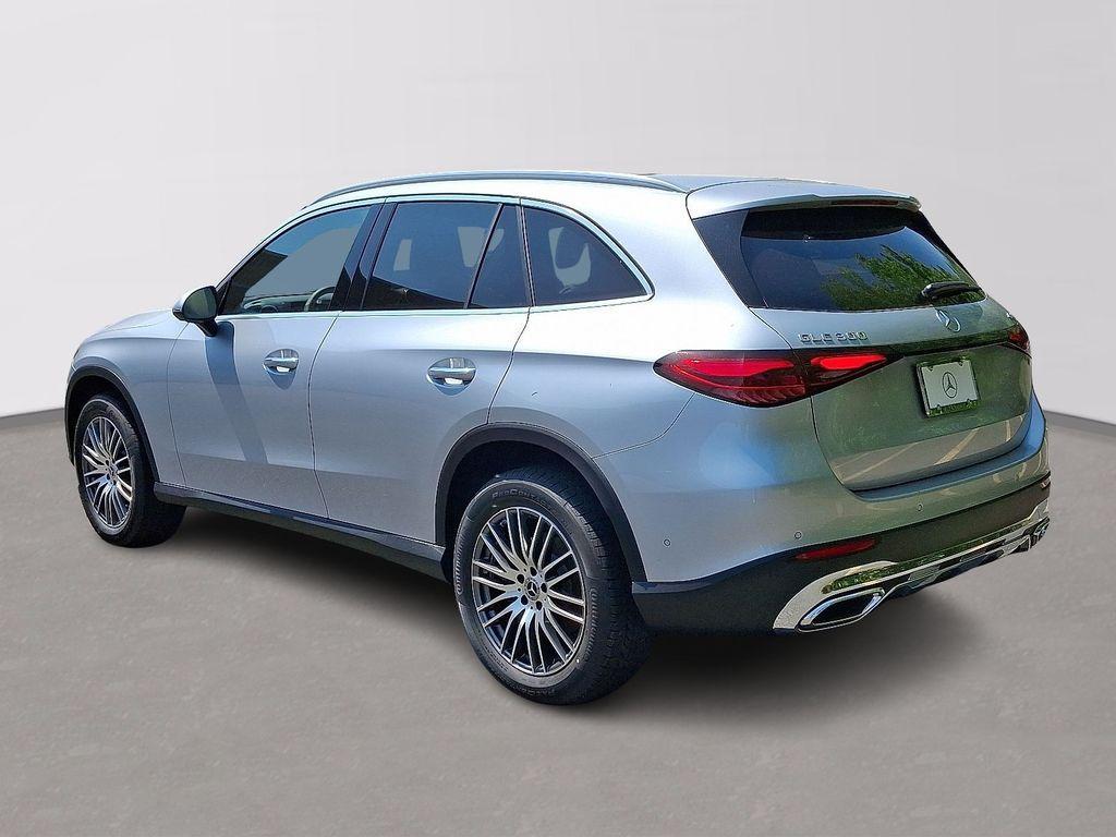 new 2025 Mercedes-Benz GLC 300 car, priced at $55,985