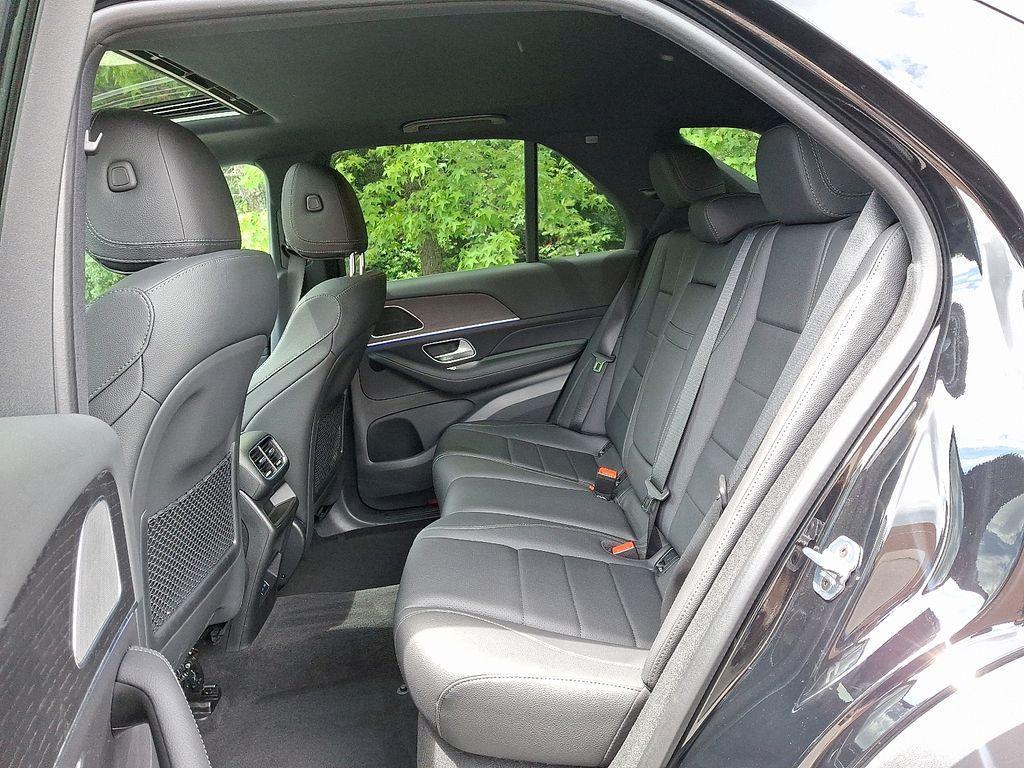 used 2025 Mercedes-Benz GLE 350 car, priced at $60,900