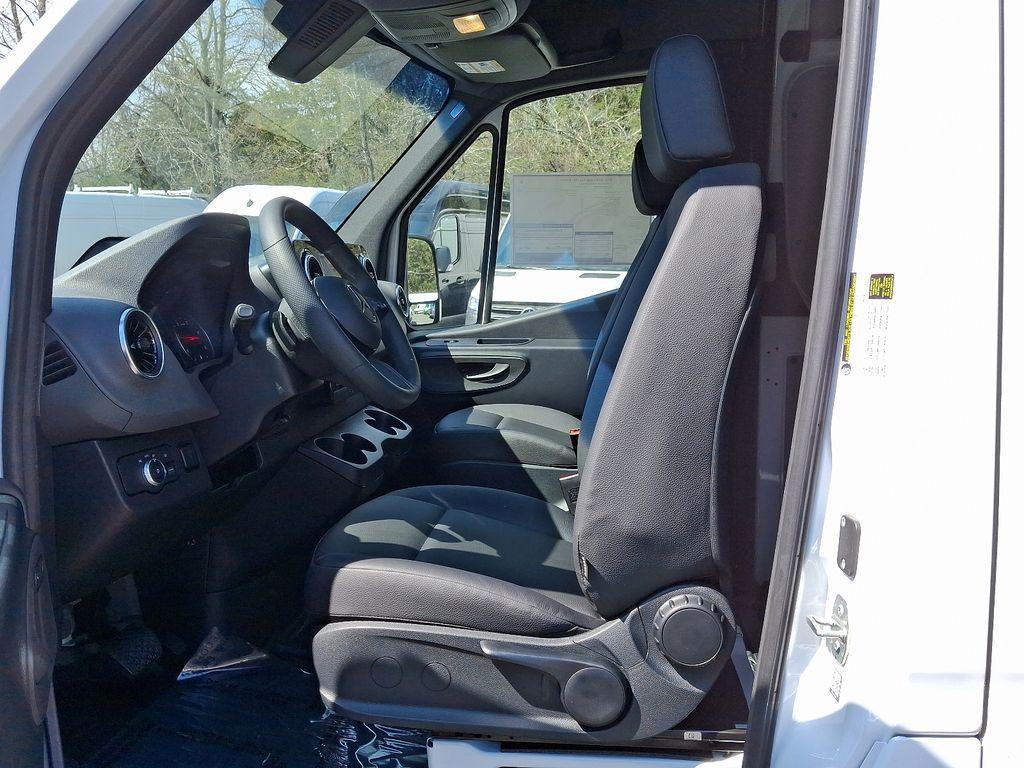 new 2025 Mercedes-Benz Sprinter 2500 car, priced at $61,685