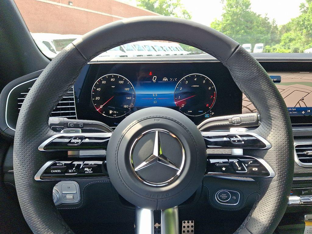 new 2025 Mercedes-Benz GLS 580 car, priced at $124,850