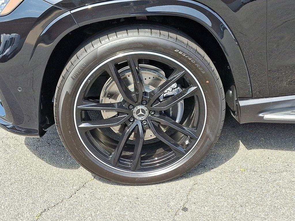 new 2025 Mercedes-Benz GLS 580 car, priced at $124,850