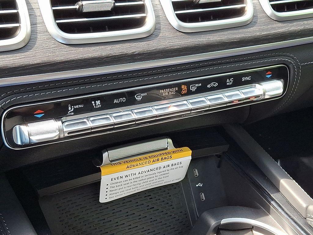 new 2025 Mercedes-Benz GLS 580 car, priced at $124,850