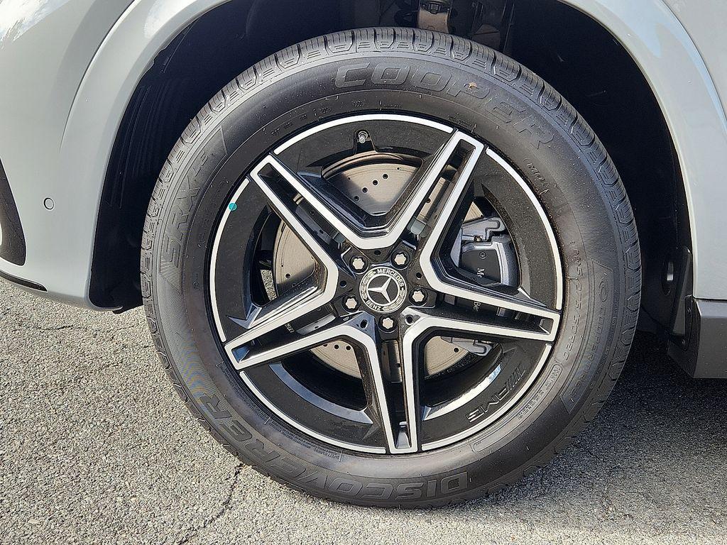 new 2026 Mercedes-Benz GLE 450 car, priced at $89,035