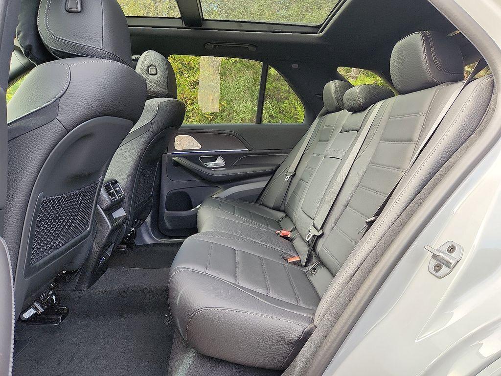 new 2026 Mercedes-Benz GLE 450 car, priced at $89,035