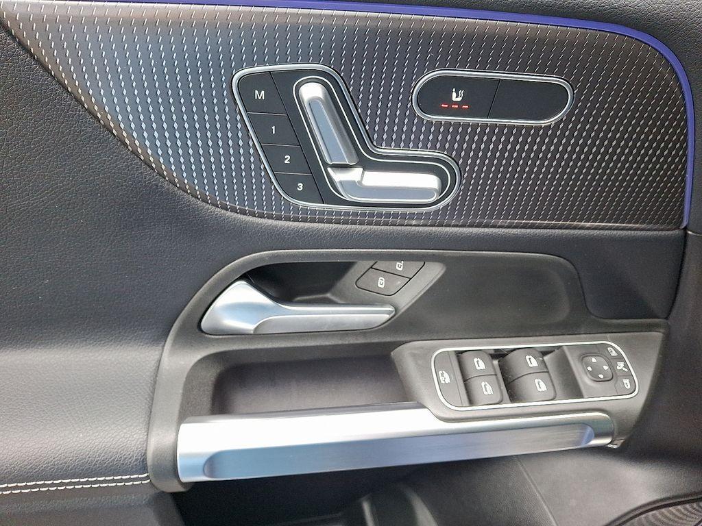 used 2021 Mercedes-Benz GLB 250 car, priced at $26,000