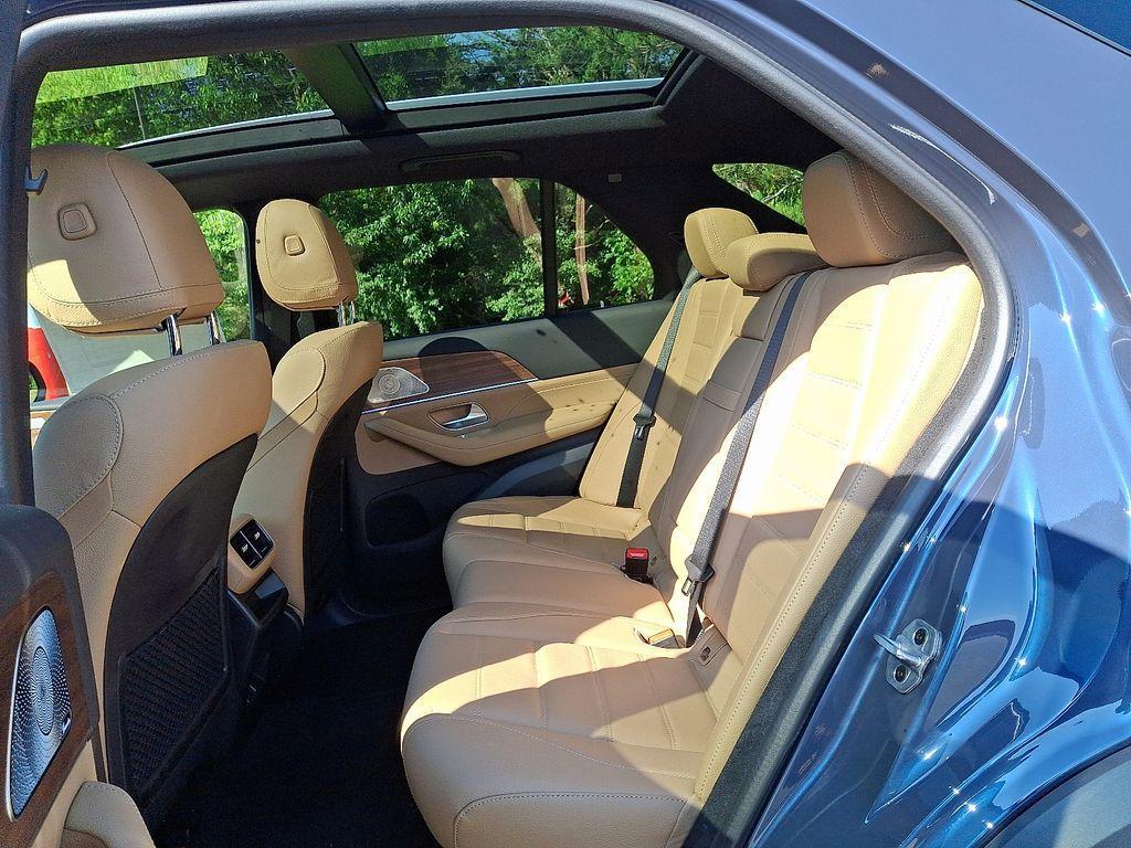 new 2025 Mercedes-Benz GLE 350 car, priced at $75,225