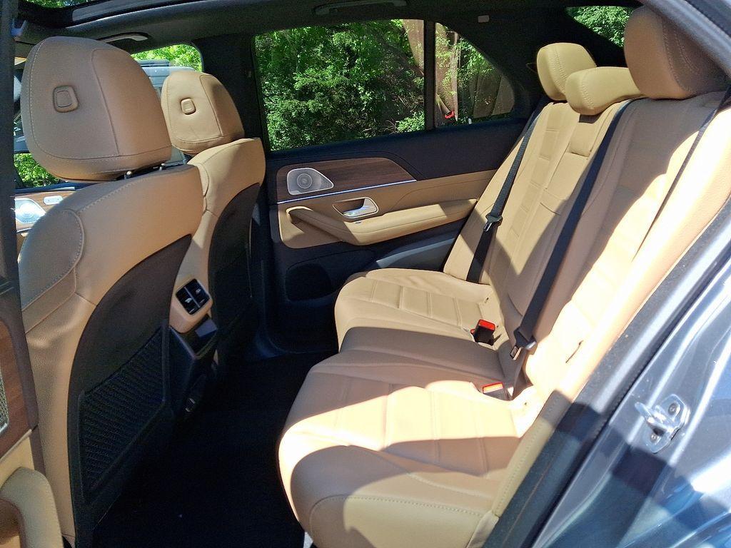new 2025 Mercedes-Benz GLE 350 car, priced at $78,355