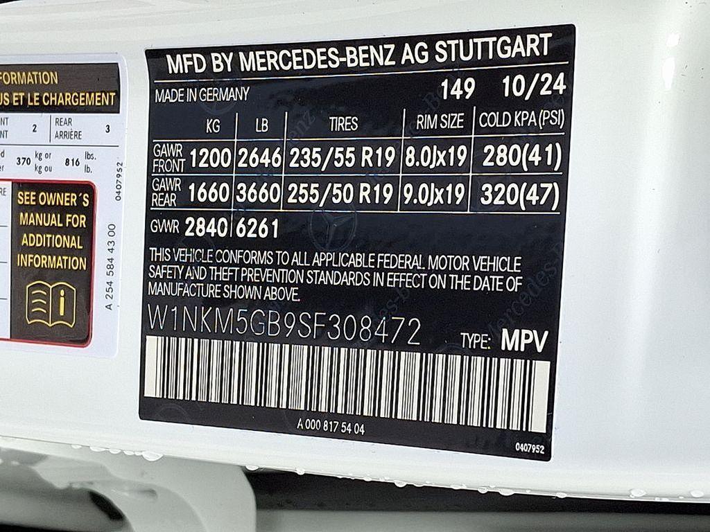 used 2025 Mercedes-Benz GLC 350e car, priced at $61,000