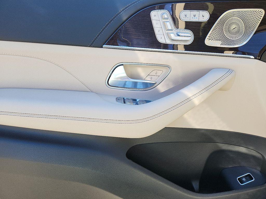 new 2026 Mercedes-Benz GLE 450 car, priced at $82,815