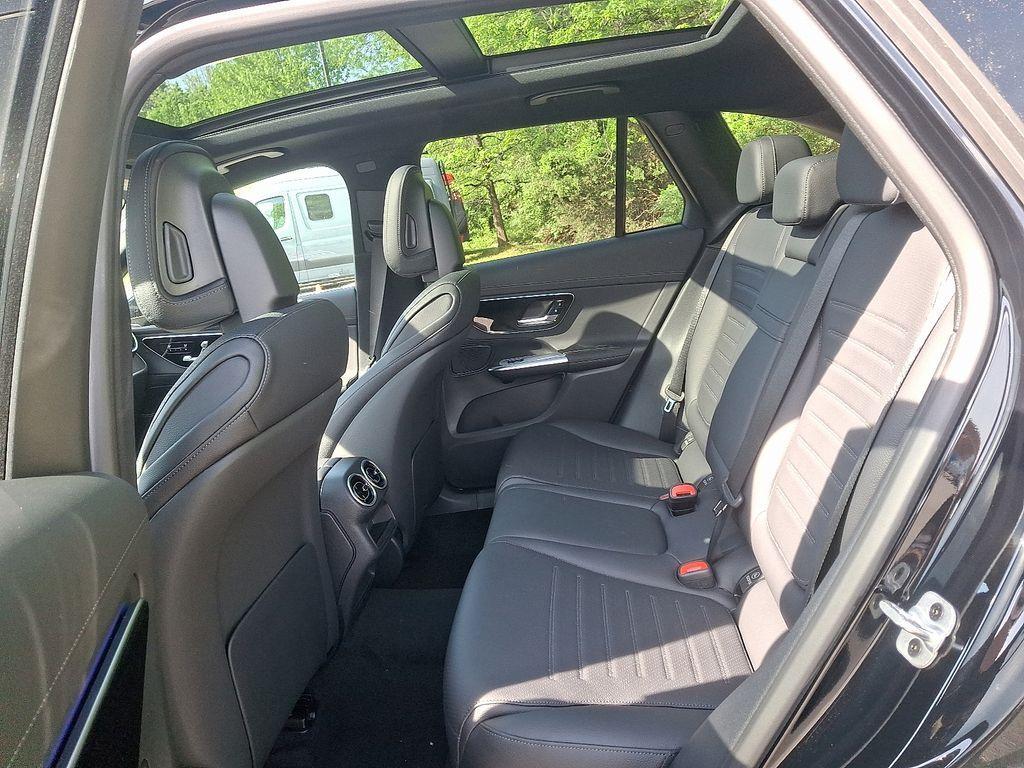 new 2025 Mercedes-Benz GLC 300 car, priced at $58,455