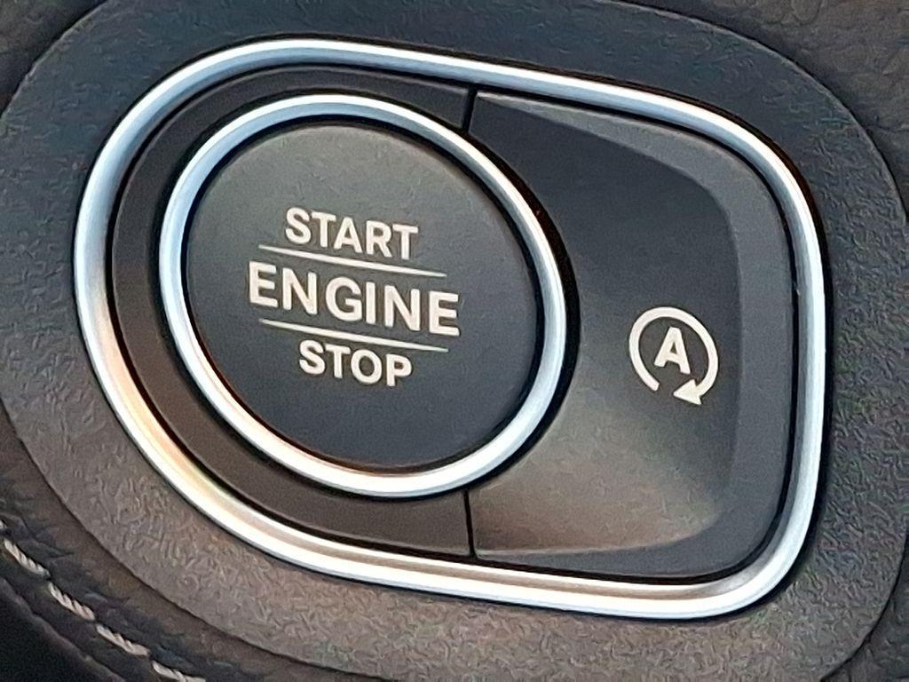 new 2025 Mercedes-Benz GLE 450 car, priced at $90,300