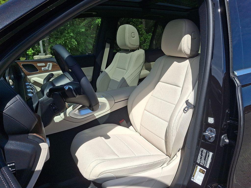 new 2025 Mercedes-Benz GLE 450e car, priced at $75,950