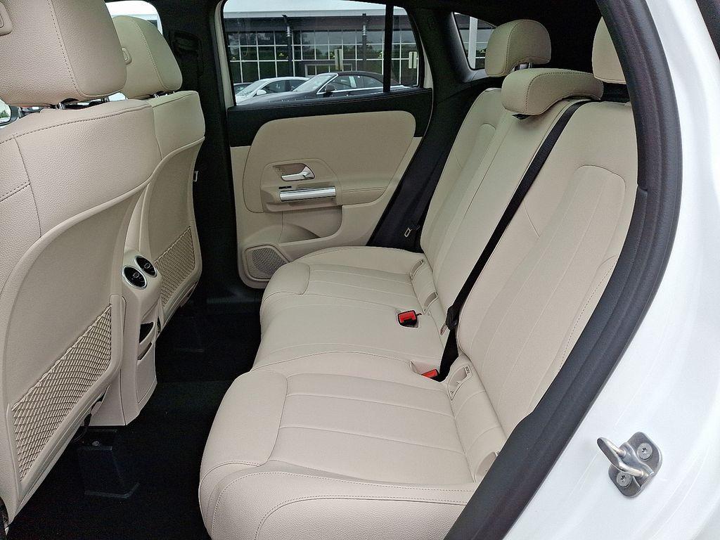 new 2026 Mercedes-Benz GLA 250 car