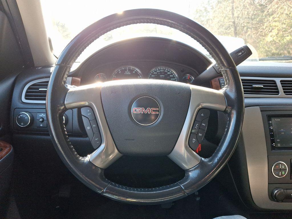 used 2010 GMC Yukon XL car, priced at $9,000