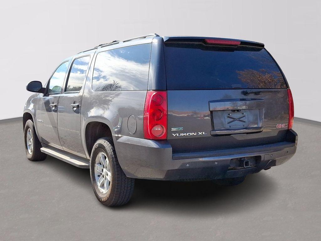 used 2010 GMC Yukon XL car, priced at $9,000