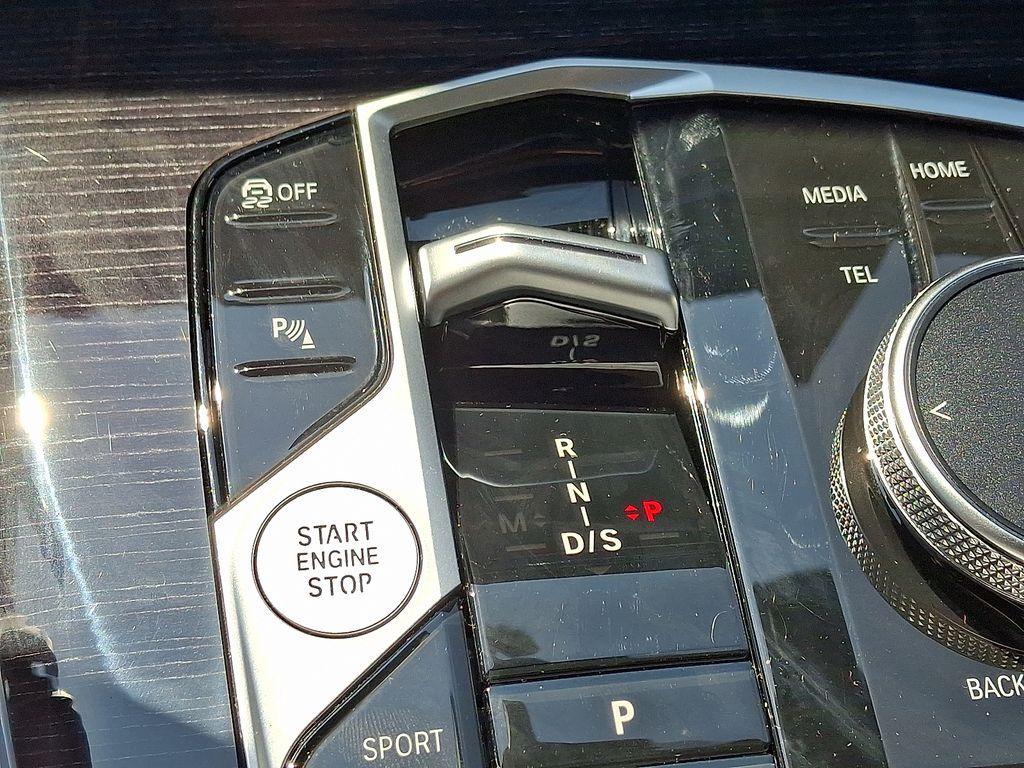 used 2025 BMW X7 car, priced at $77,000