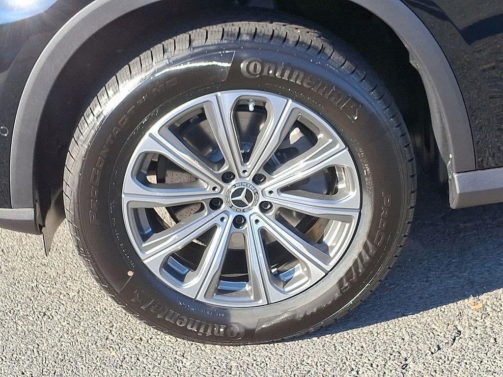 new 2026 Mercedes-Benz GLC 300 car, priced at $54,585