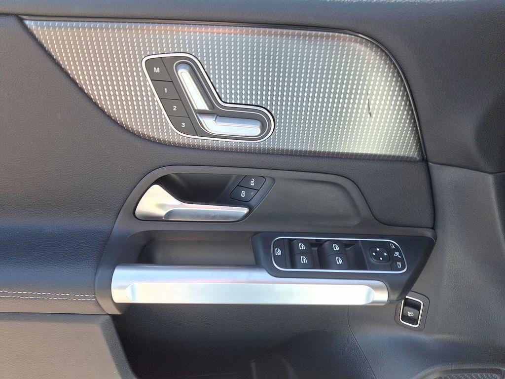 used 2023 Mercedes-Benz GLB 250 car, priced at $33,900
