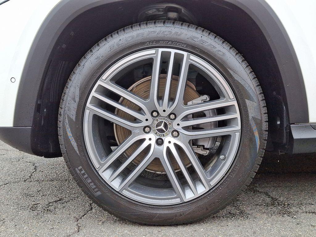 new 2025 Mercedes-Benz GLS 450 car, priced at $91,775