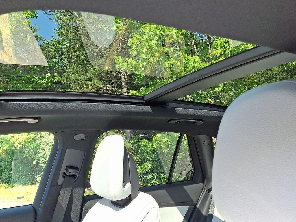 new 2025 Mercedes-Benz GLC 350e car, priced at $72,930