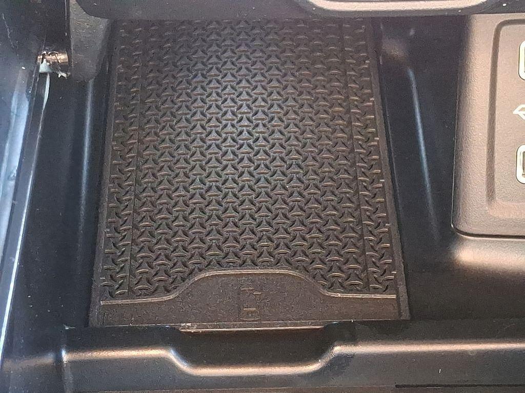 used 2025 Mercedes-Benz GLC 300 car, priced at $47,800