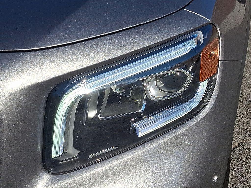 used 2020 Mercedes-Benz GLB 250 car, priced at $19,900
