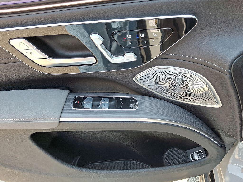 used 2023 Mercedes-Benz EQS 580 car, priced at $71,500