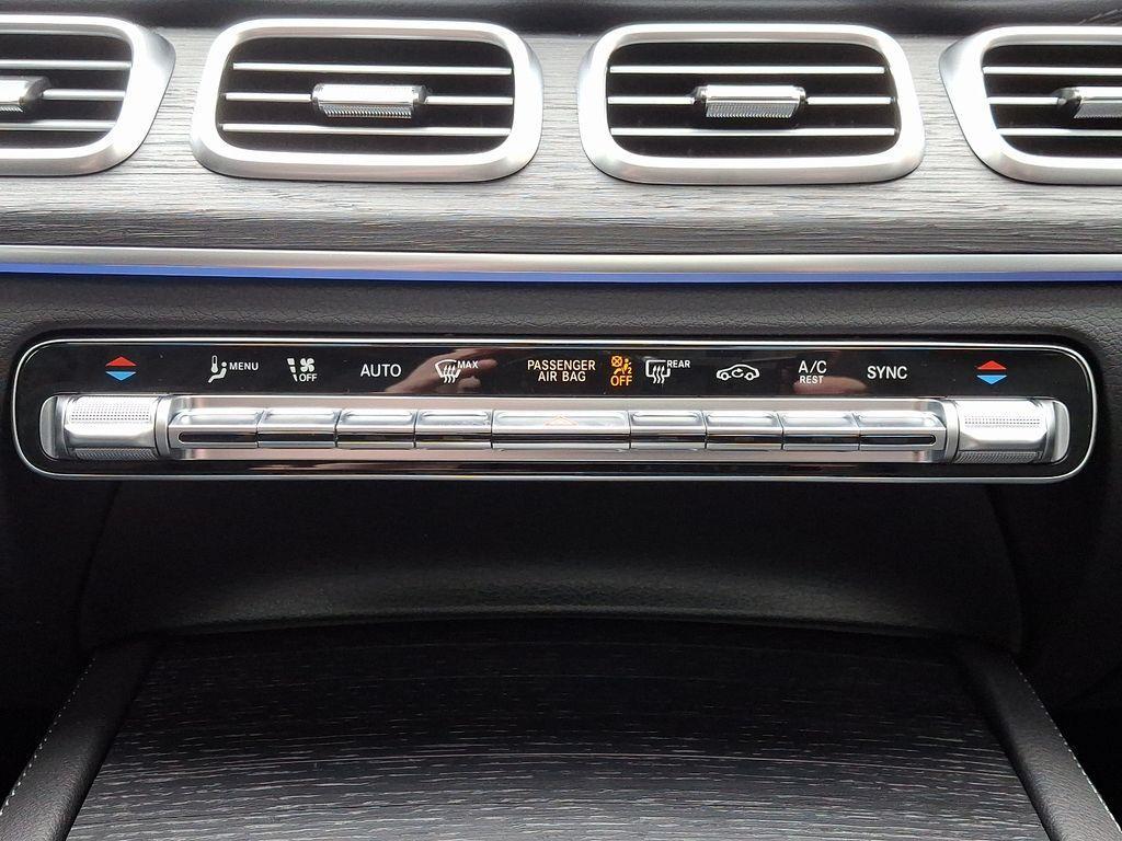 new 2025 Mercedes-Benz GLS 450 car, priced at $100,685