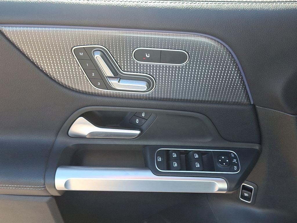 used 2020 Mercedes-Benz GLB 250 car, priced at $22,098