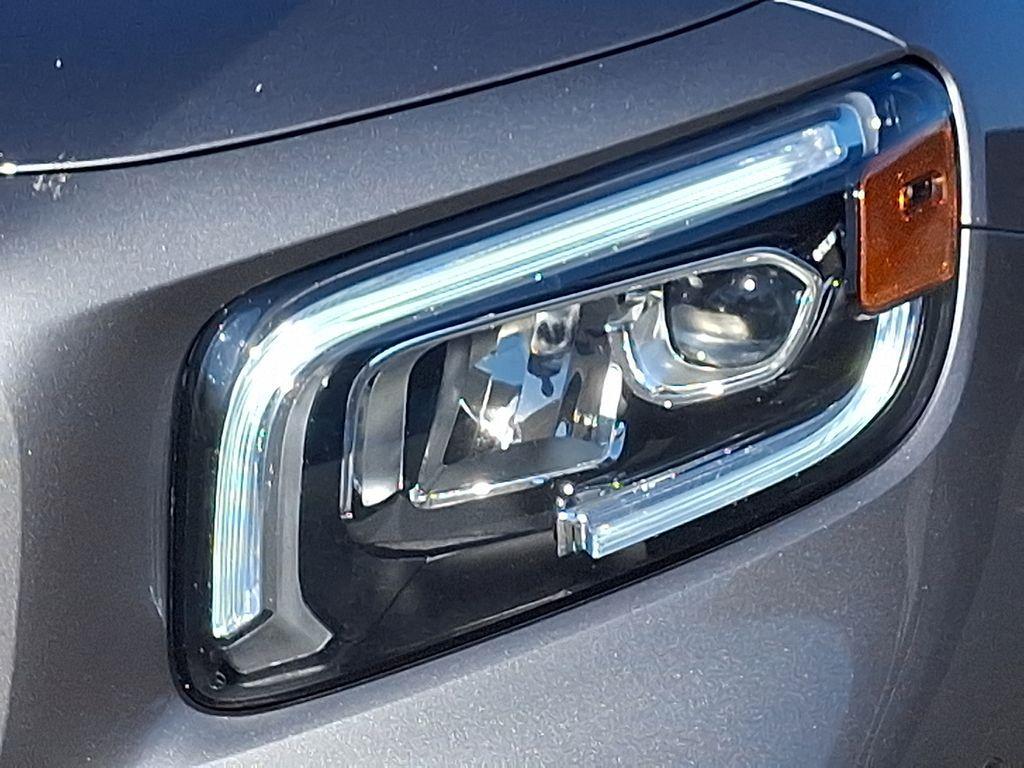 used 2020 Mercedes-Benz GLB 250 car, priced at $22,098