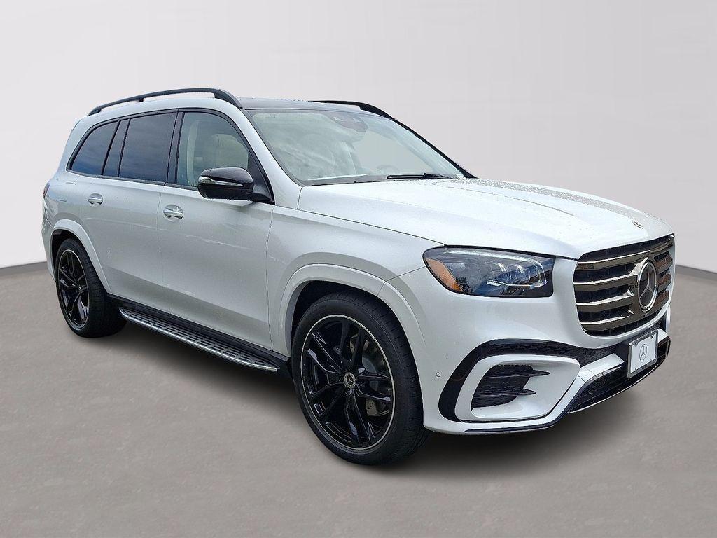 new 2025 Mercedes-Benz GLS 580 car, priced at $124,335