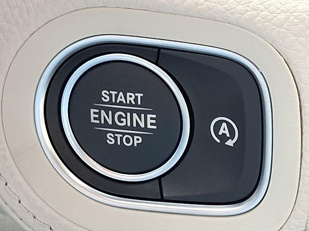 new 2025 Mercedes-Benz GLS 580 car, priced at $124,335