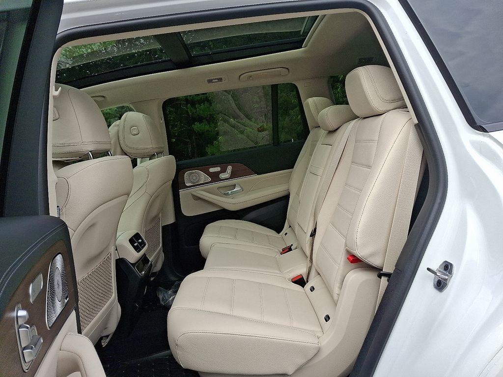 new 2025 Mercedes-Benz GLS 580 car, priced at $124,335