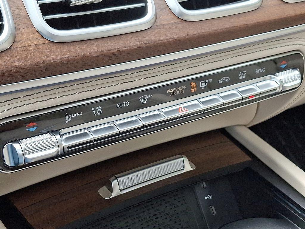 new 2025 Mercedes-Benz GLS 580 car, priced at $124,335
