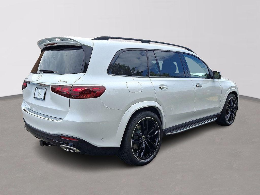 new 2025 Mercedes-Benz GLS 580 car, priced at $124,335