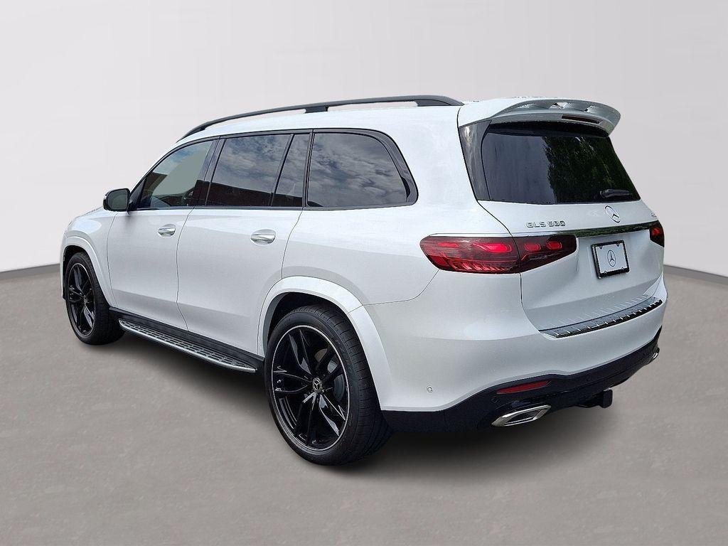 new 2025 Mercedes-Benz GLS 580 car, priced at $124,335