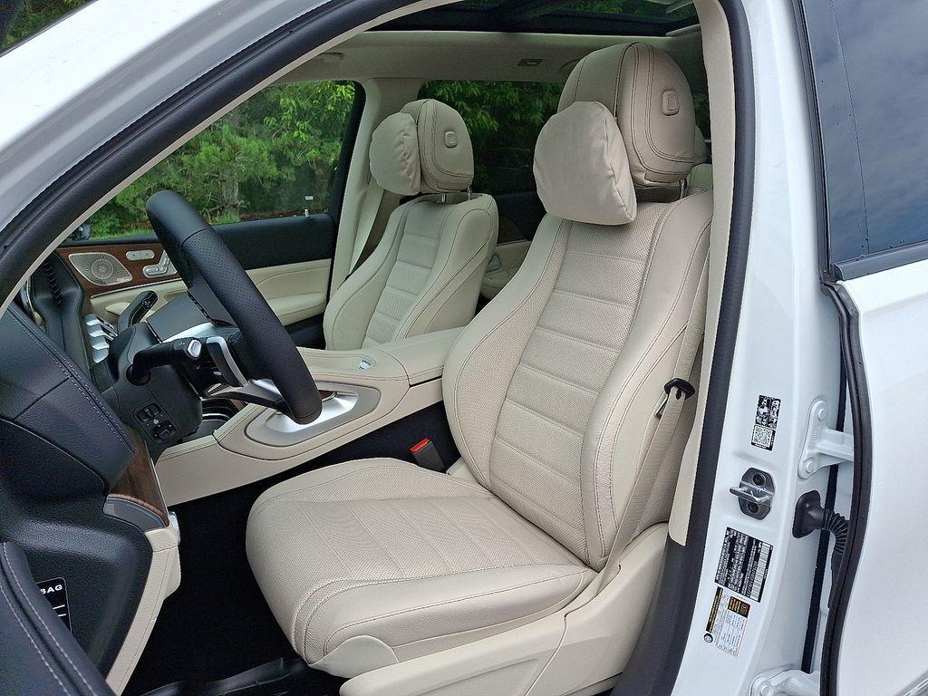 new 2025 Mercedes-Benz GLS 580 car, priced at $124,335
