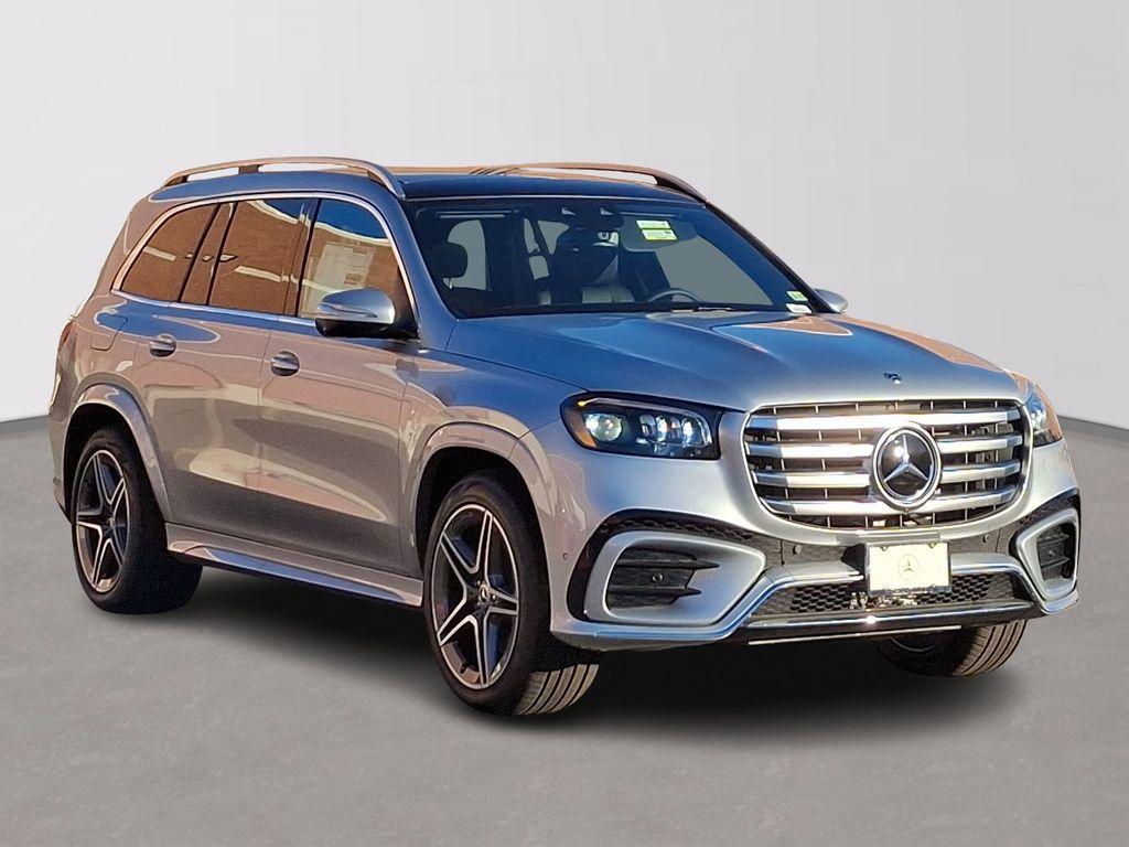 new 2025 Mercedes-Benz GLS 450 car, priced at $95,915