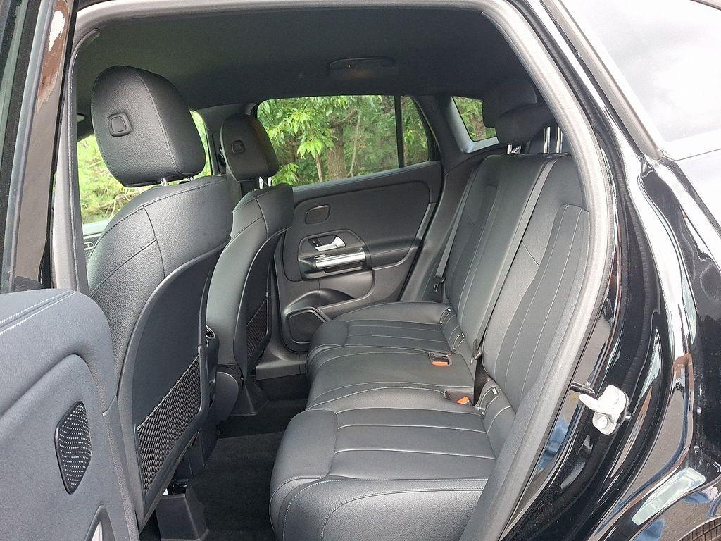 used 2025 Mercedes-Benz GLA 250 car, priced at $40,210
