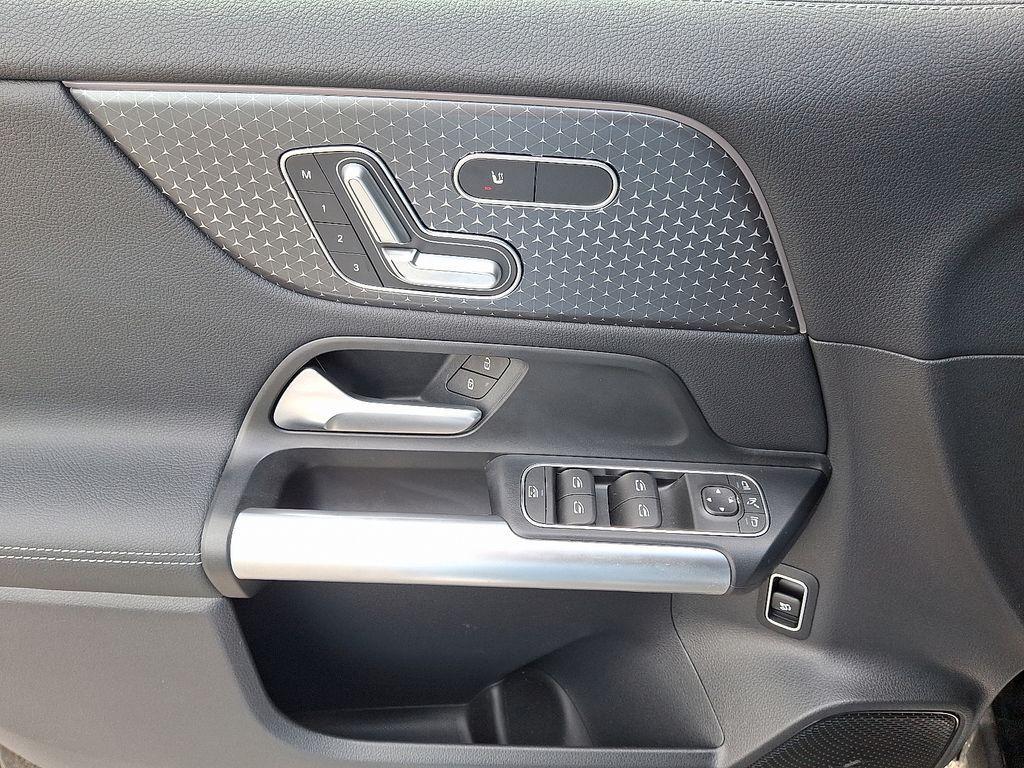 used 2025 Mercedes-Benz GLA 250 car, priced at $40,210
