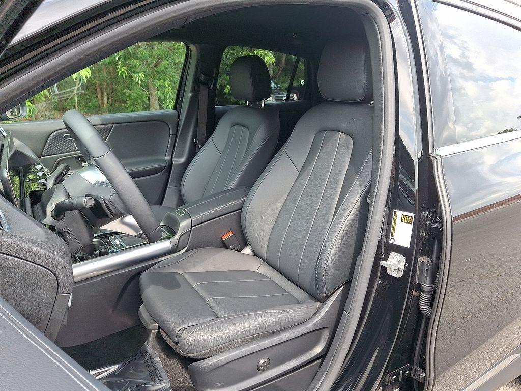 used 2025 Mercedes-Benz GLA 250 car, priced at $40,210