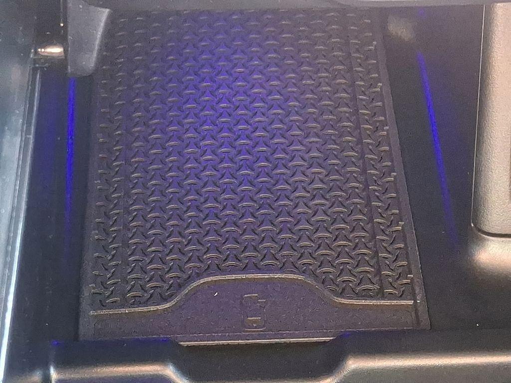 used 2025 Mercedes-Benz GLC 300 car, priced at $62,500