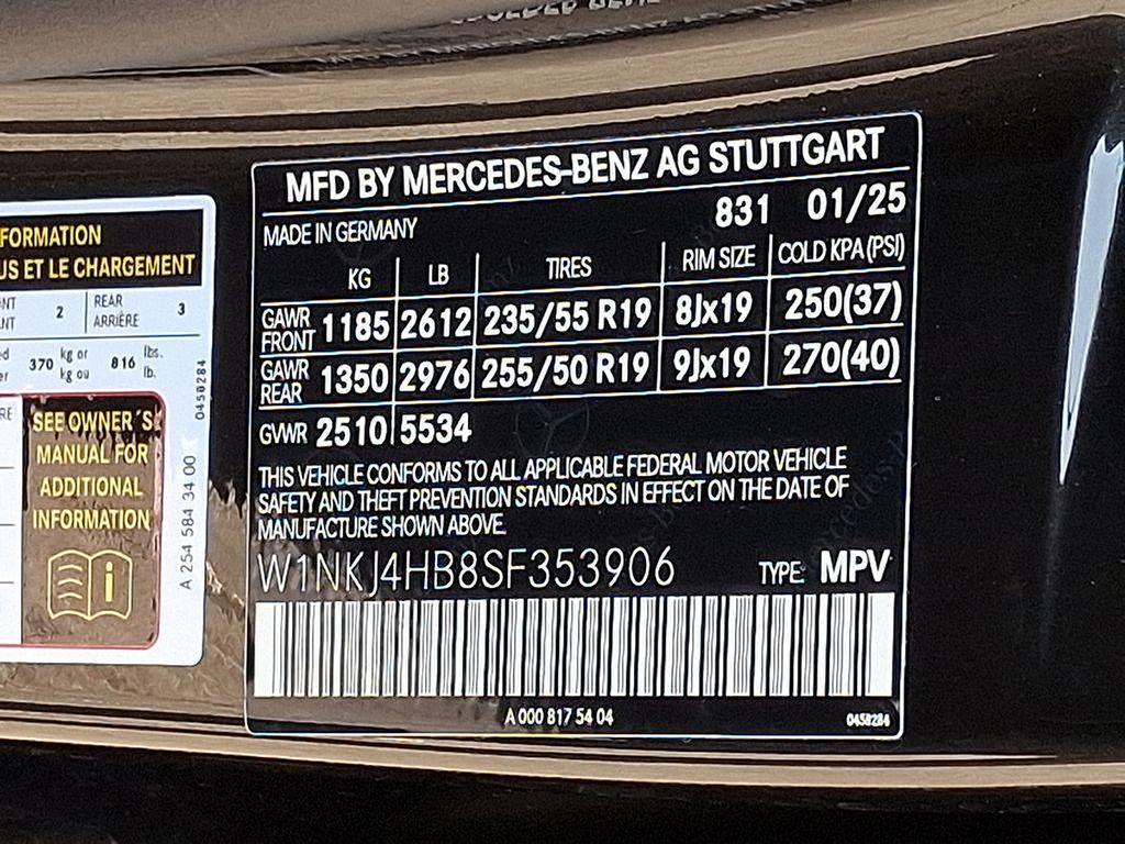 used 2025 Mercedes-Benz GLC 300 car, priced at $62,500