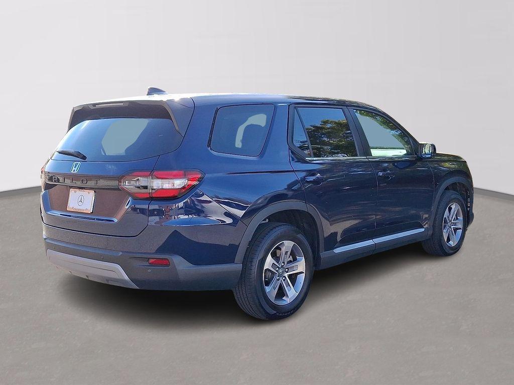 used 2025 Honda Pilot car, priced at $41,900