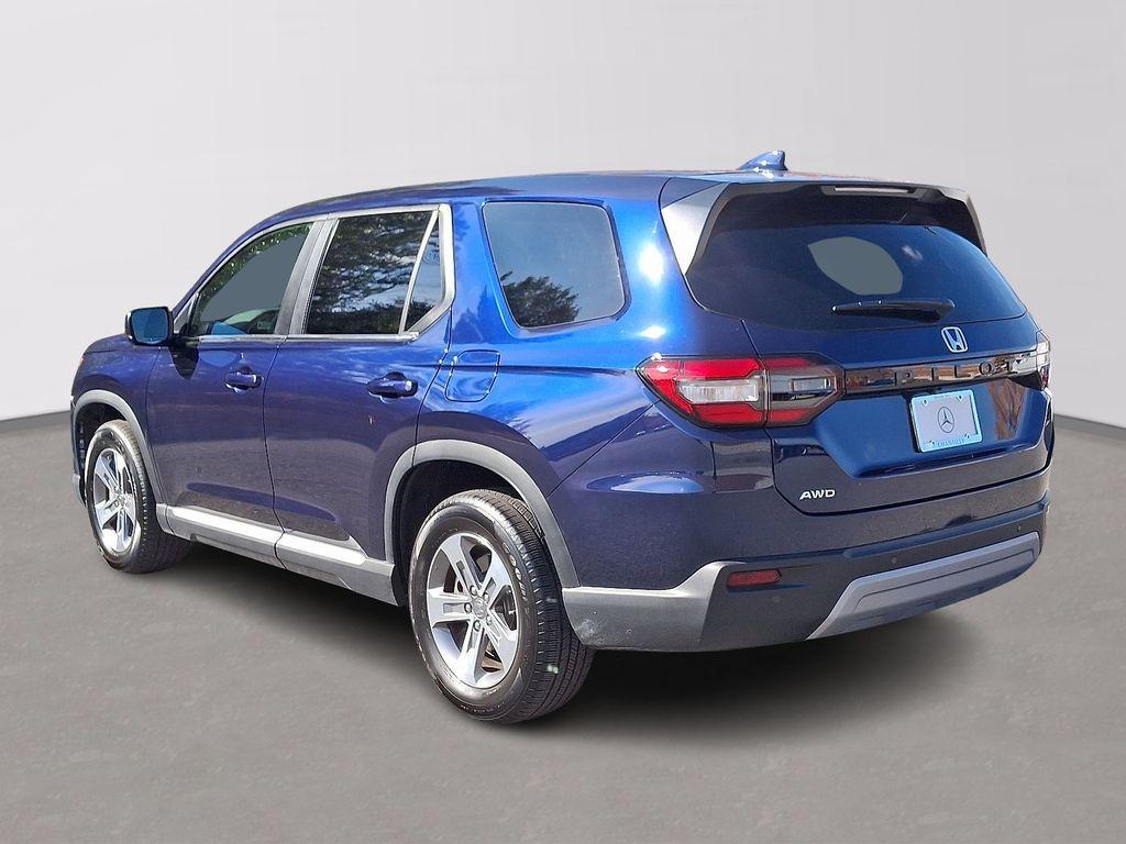 used 2025 Honda Pilot car, priced at $41,900