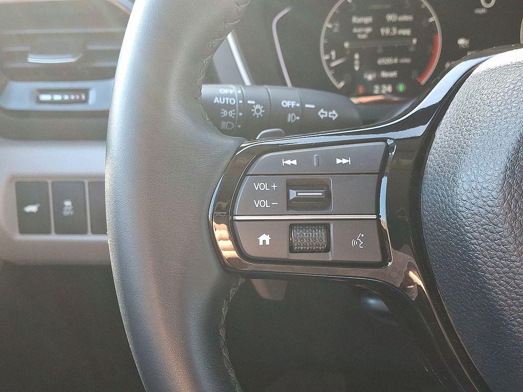 used 2025 Honda Pilot car, priced at $41,900