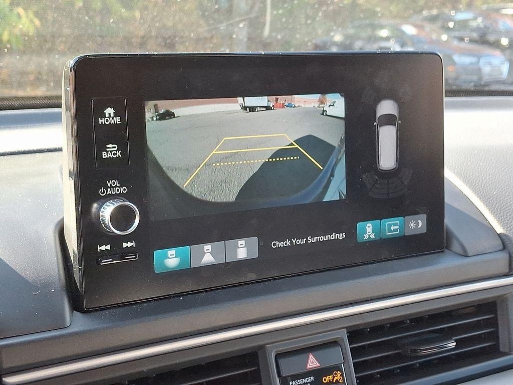 used 2025 Honda Pilot car, priced at $41,900