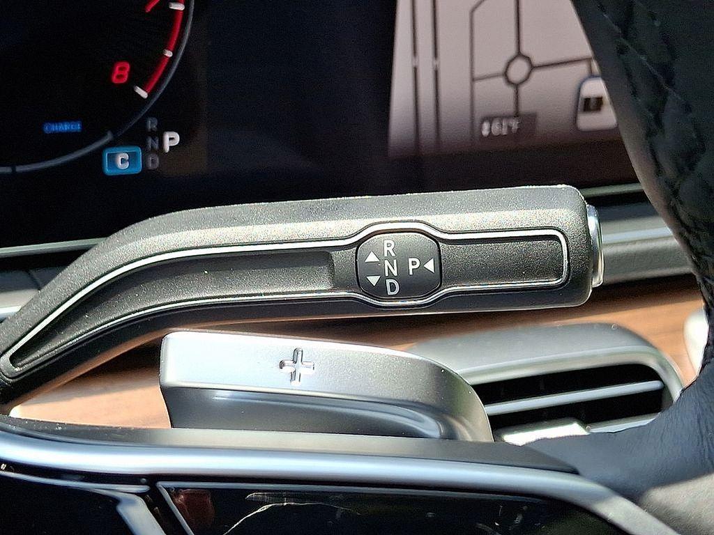 used 2025 Mercedes-Benz GLE 450 car, priced at $72,500