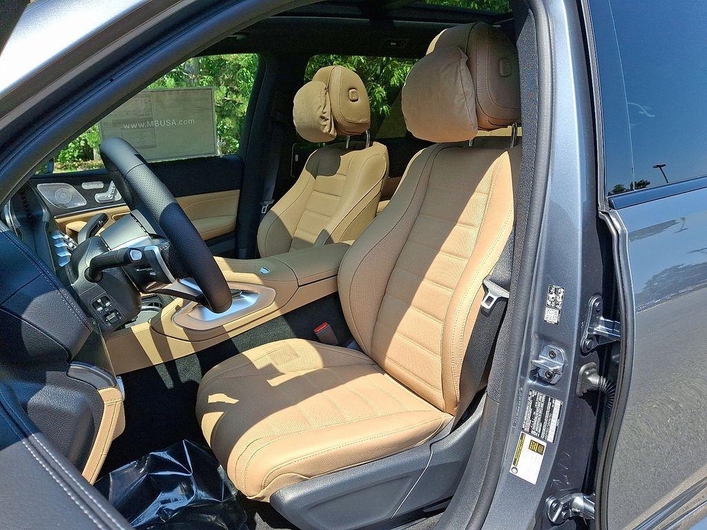 new 2025 Mercedes-Benz GLS 450 car, priced at $105,730