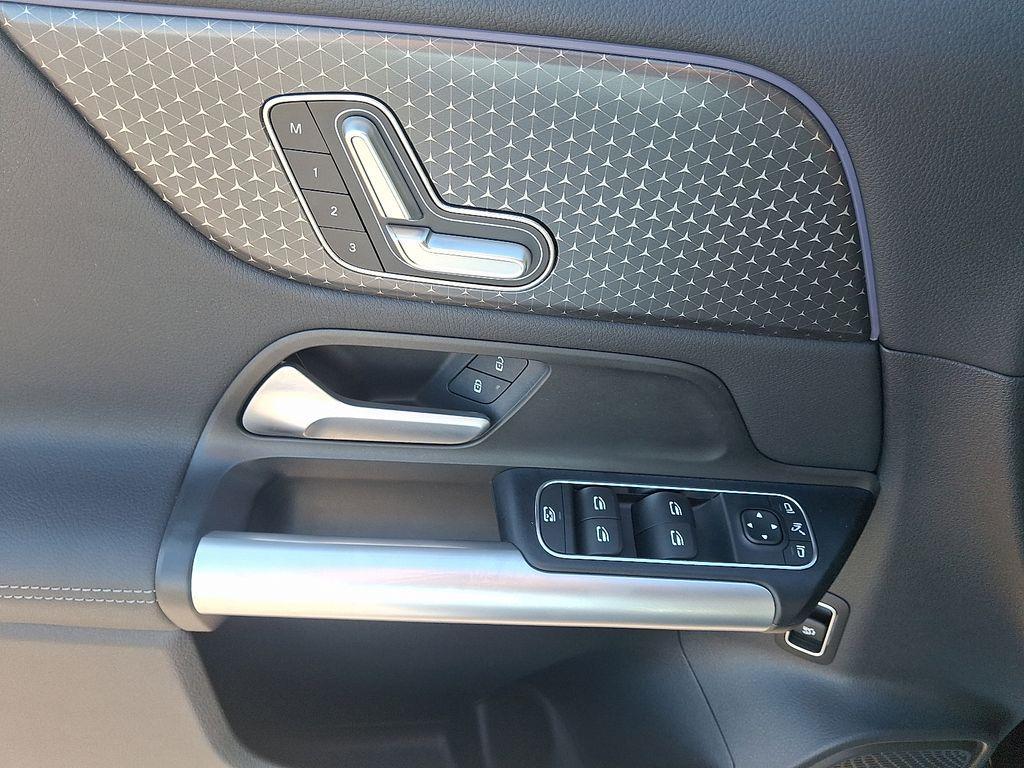 used 2025 Mercedes-Benz GLA 250 car, priced at $34,900